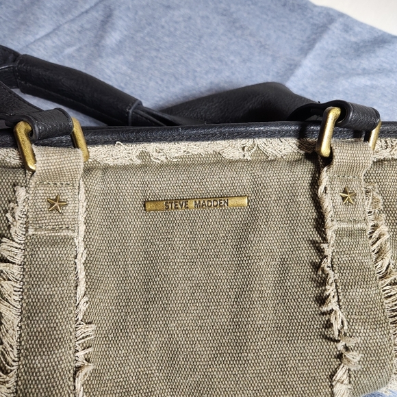 Steve Madden Stylish Black and Green Women's Large Tote Bag - Picture 2 of 9